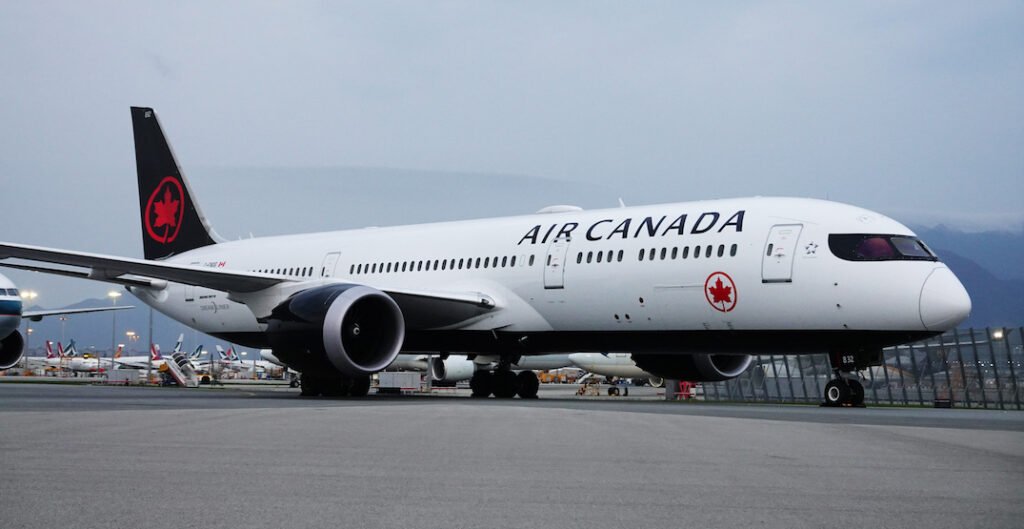 Unbelievable Air Canada Booted Off Flight 2 Passengers Over Shocking Vomit Incident